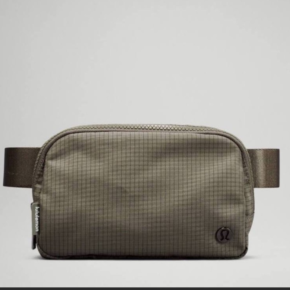 Lululemon Belt Bag Rare NWT